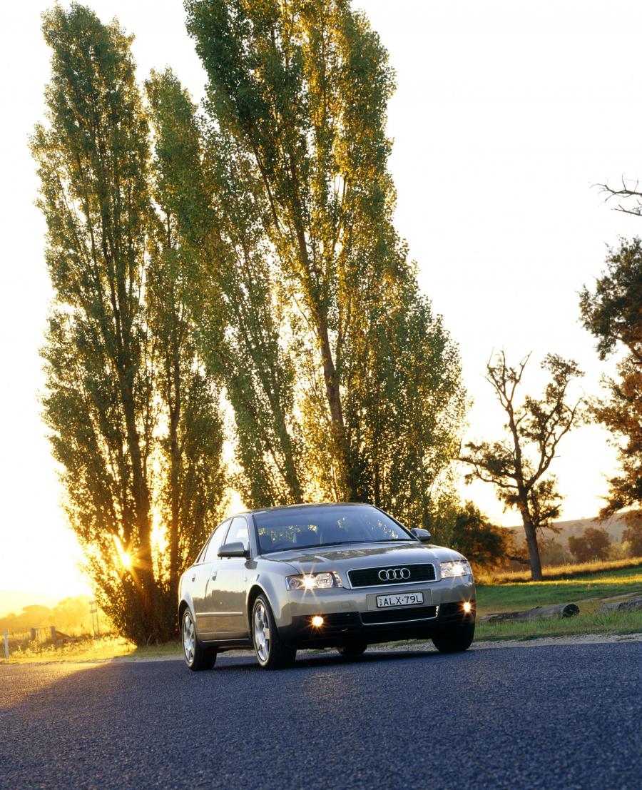  Audi A4 2.4 Sedan (B6,8E) 2002 года  (AU) (фото 6 из 6)